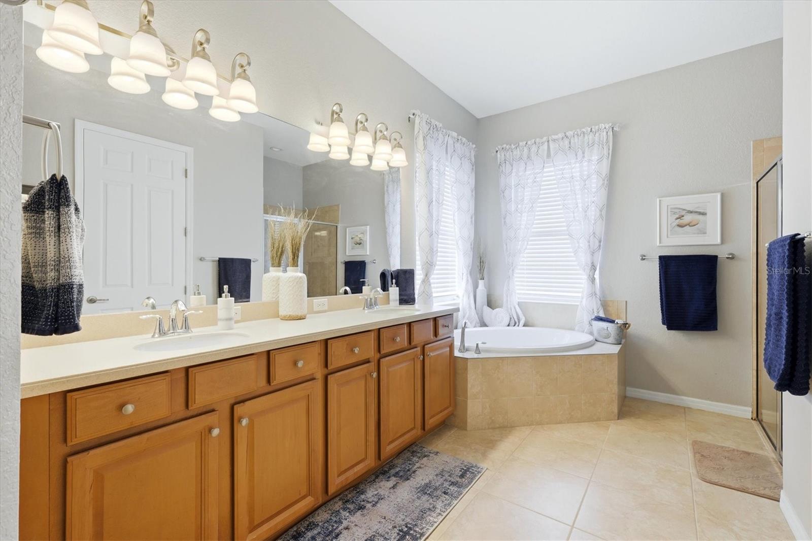 RIVER STRAND - Residential