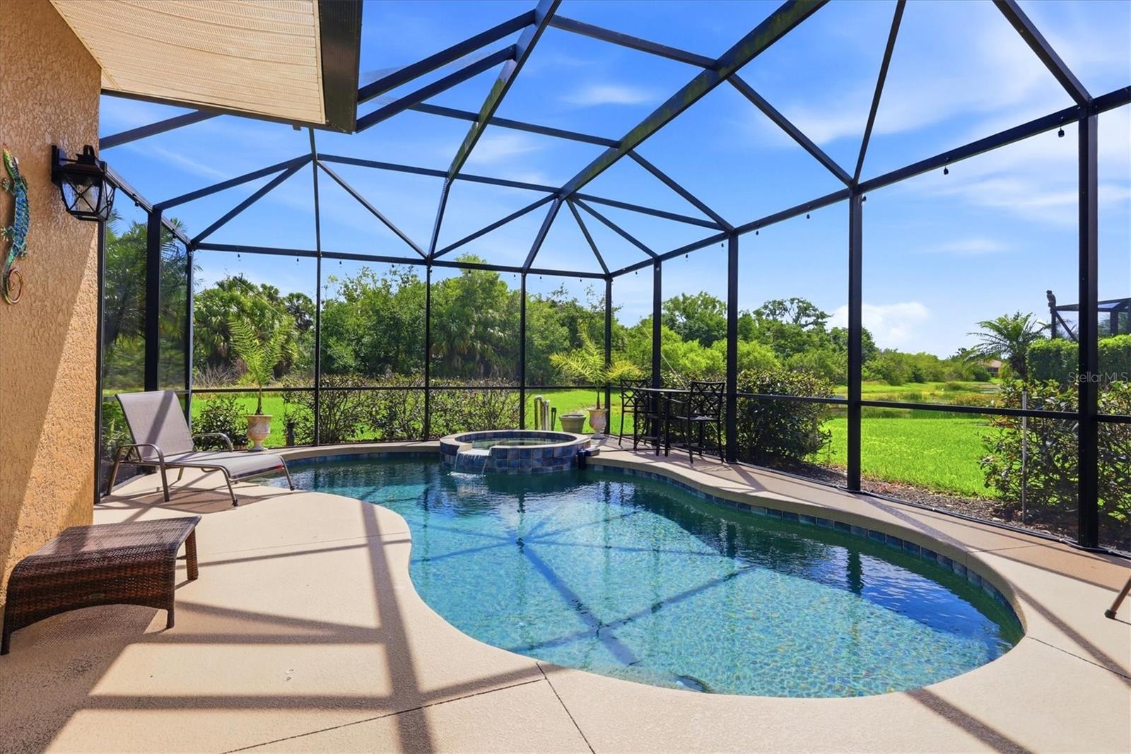 RIVER STRAND - Residential