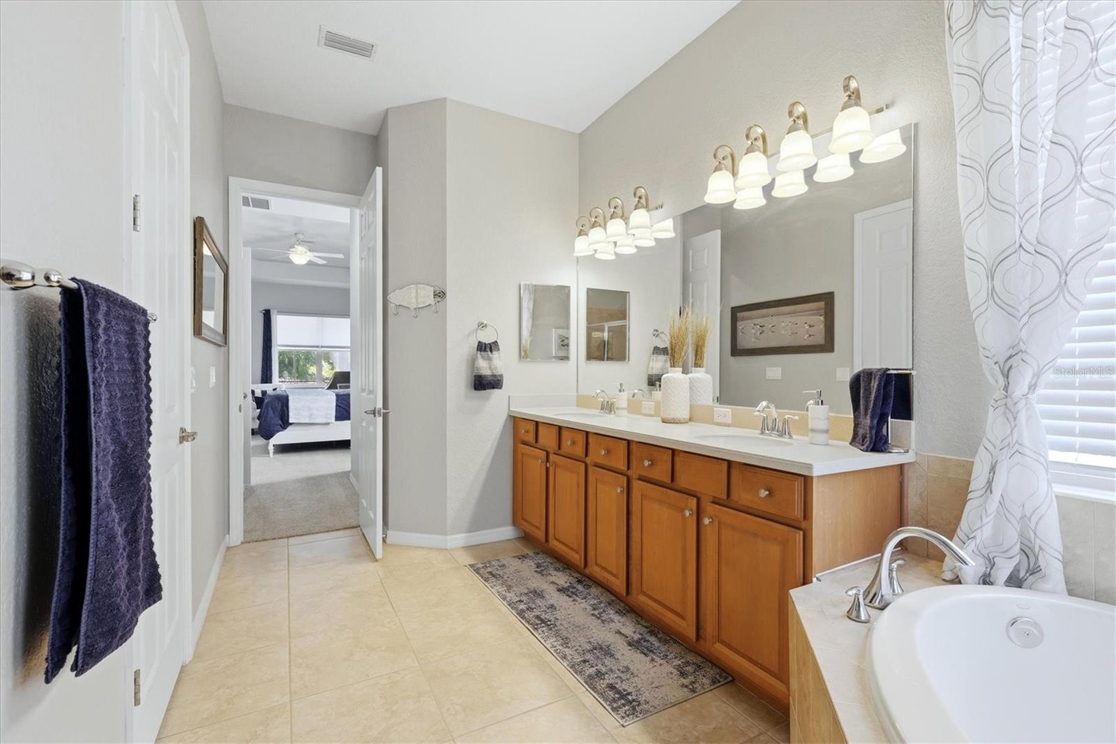 RIVER STRAND - Residential