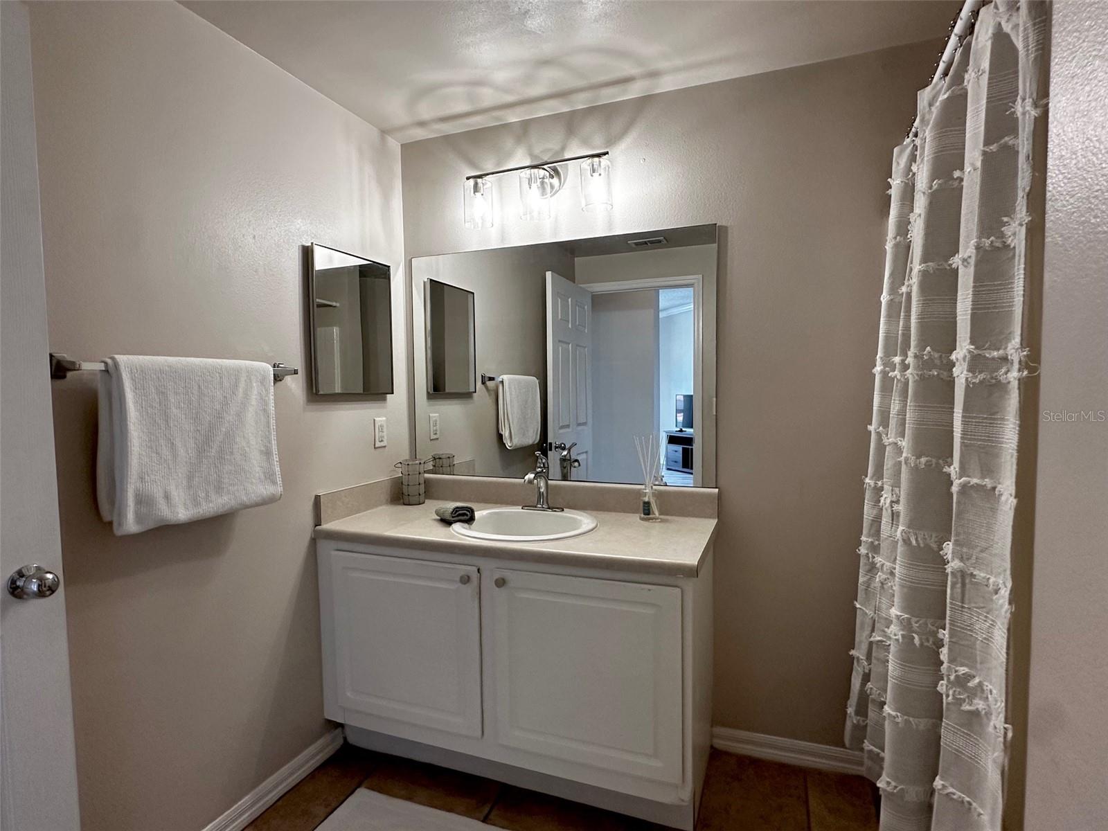 LAS PALMAS OF SARASOTA - Residential Lease