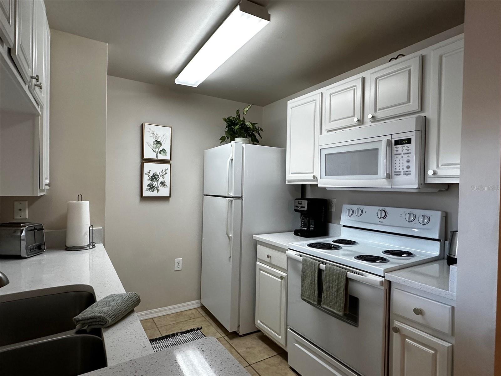 LAS PALMAS OF SARASOTA - Residential Lease