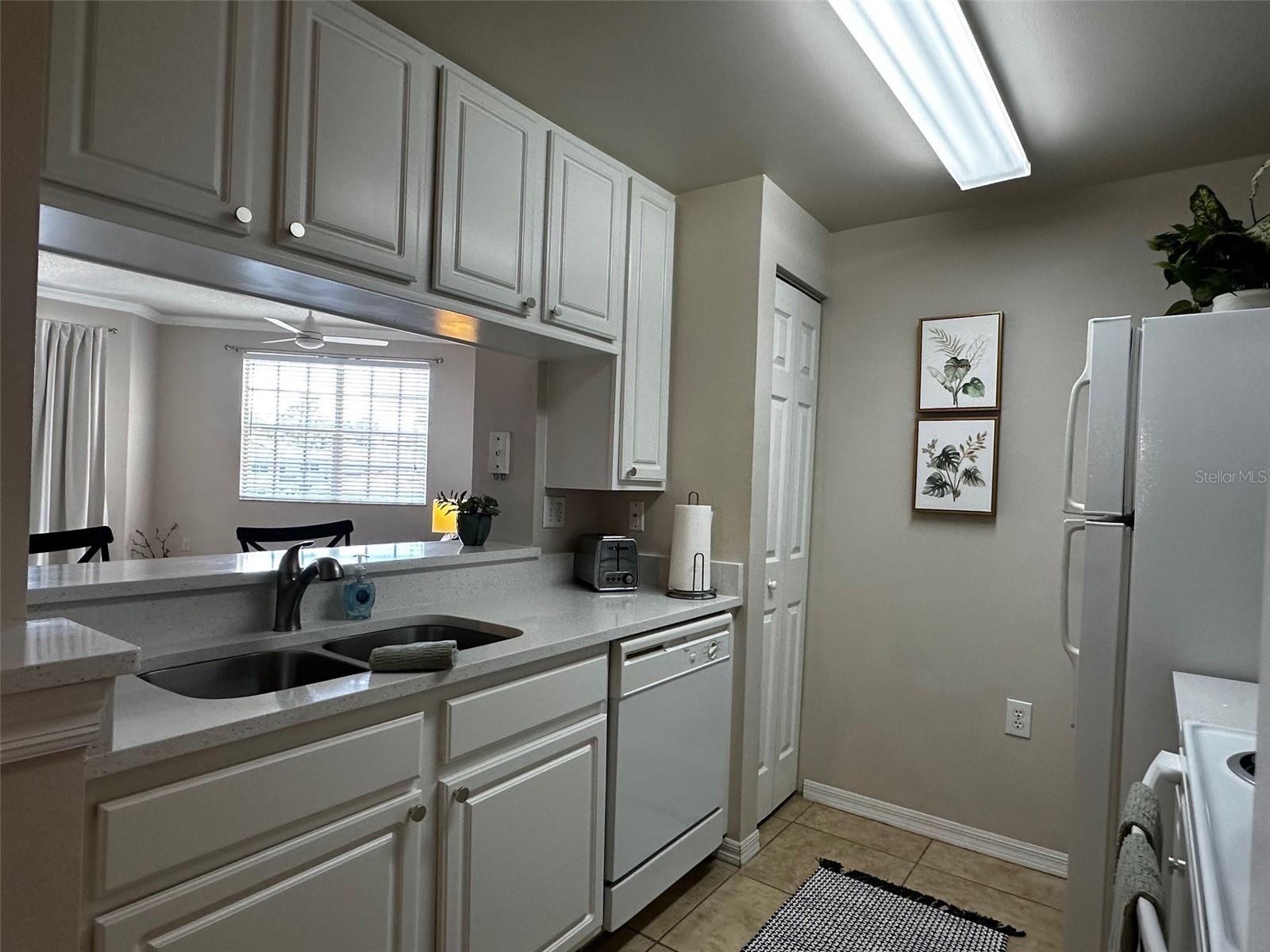 LAS PALMAS OF SARASOTA - Residential Lease