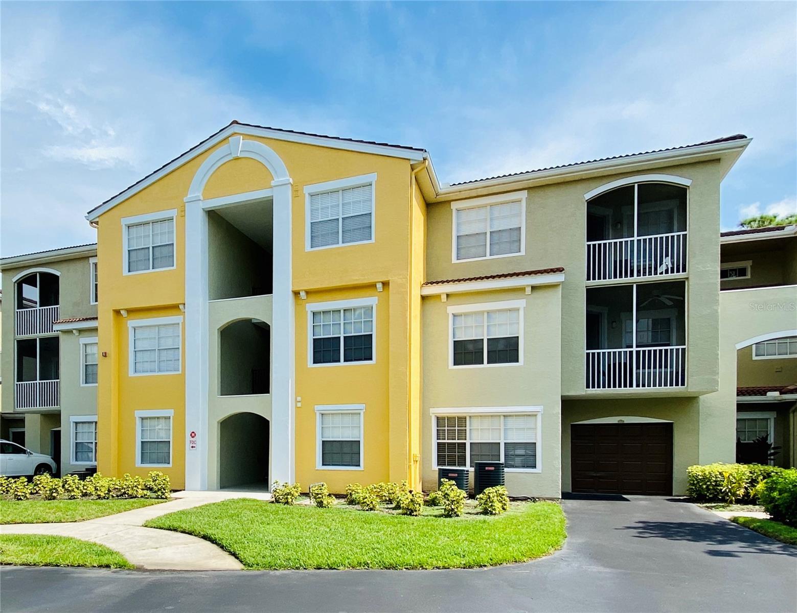 LAS PALMAS OF SARASOTA - Residential Lease