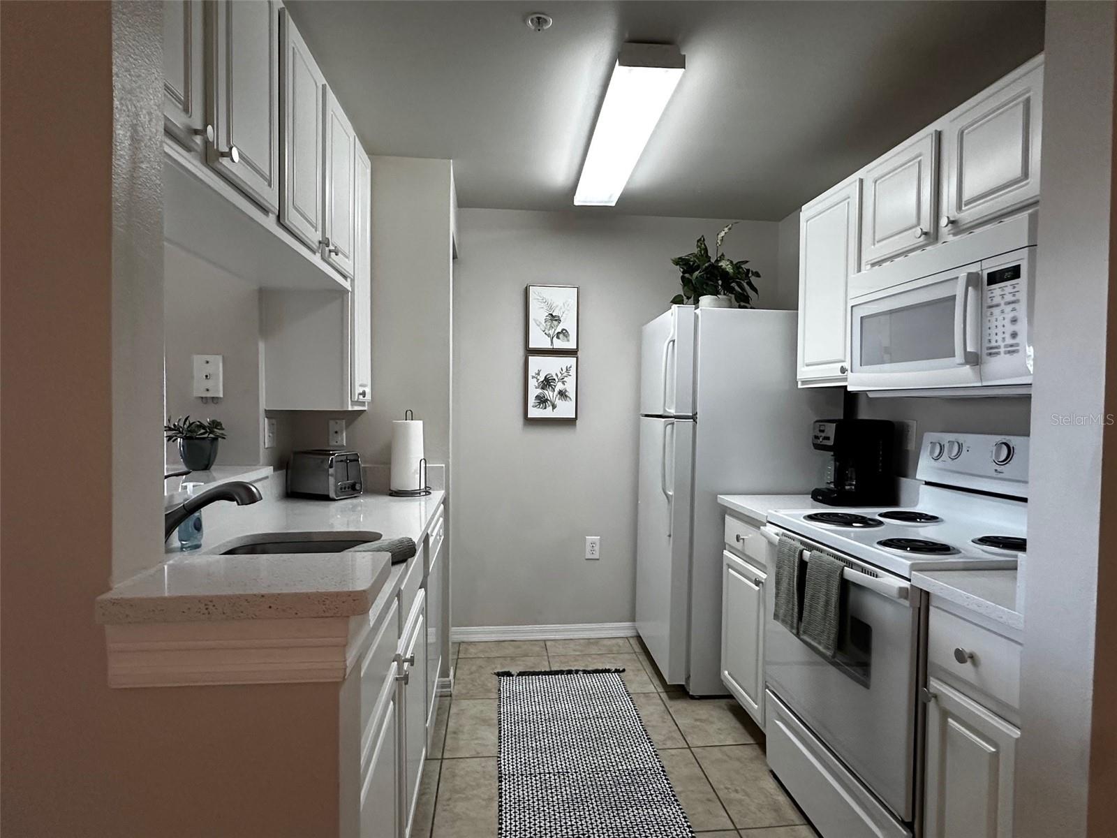 LAS PALMAS OF SARASOTA - Residential Lease