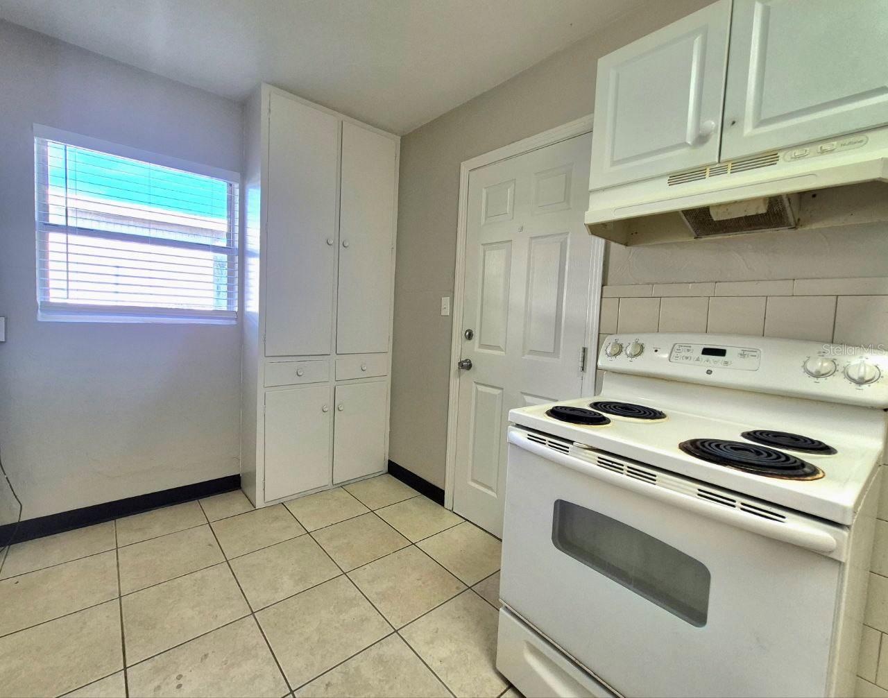 BENJAMINS 2ND ADD TO WES - Residential Lease