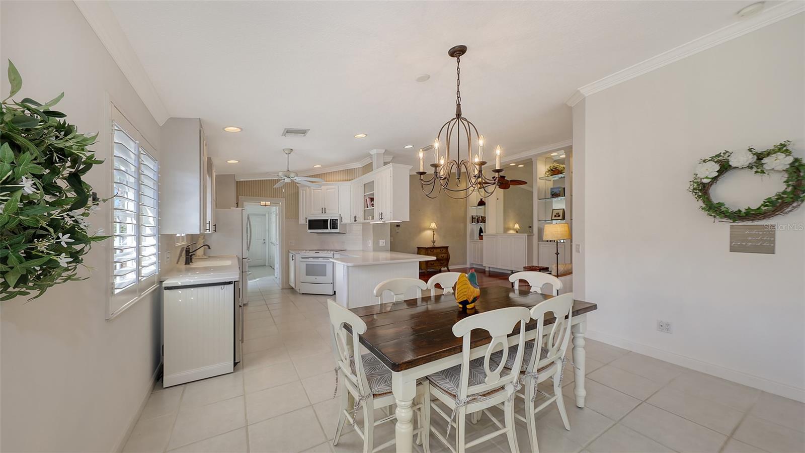 VILLAGEWALK - Residential Lease