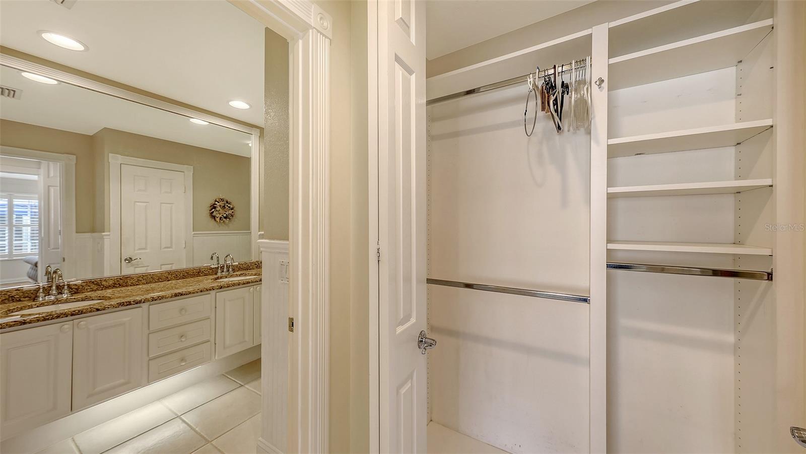 VILLAGEWALK - Residential Lease