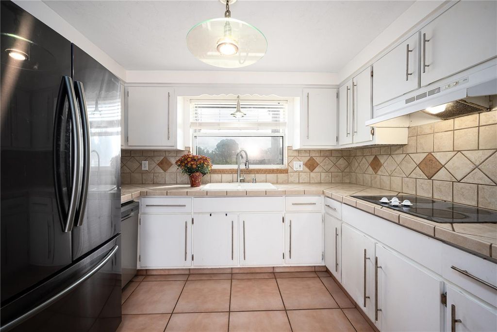 Photo of 2920 Mcintosh Road, Sarasota, FL 34232 (MLS # N6140930)