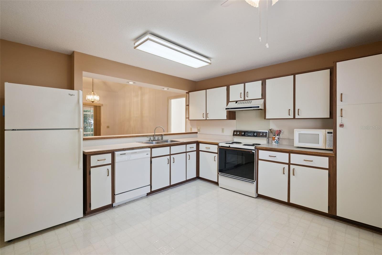 CASCADES UNIT 01 - Residential