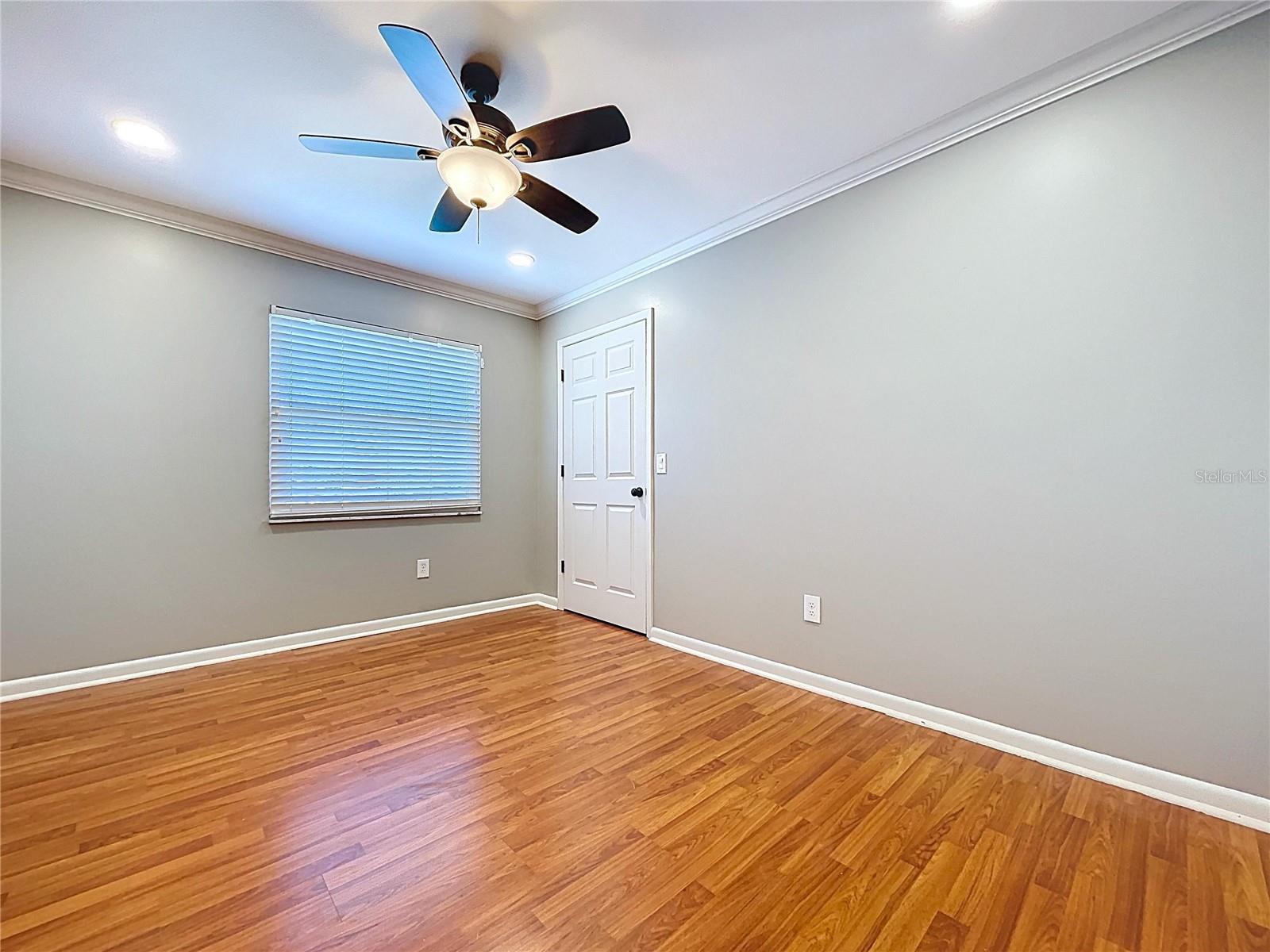 GOLDEN ACRES - Residential