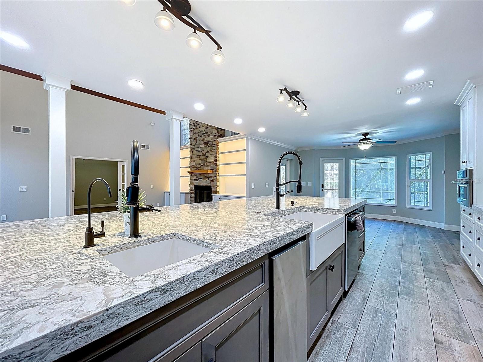 GOLDEN ACRES - Residential