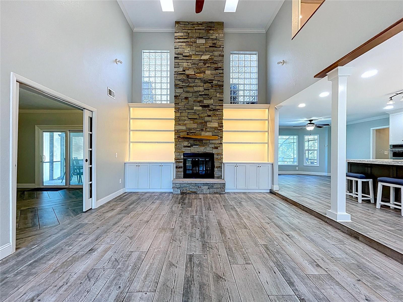 GOLDEN ACRES - Residential