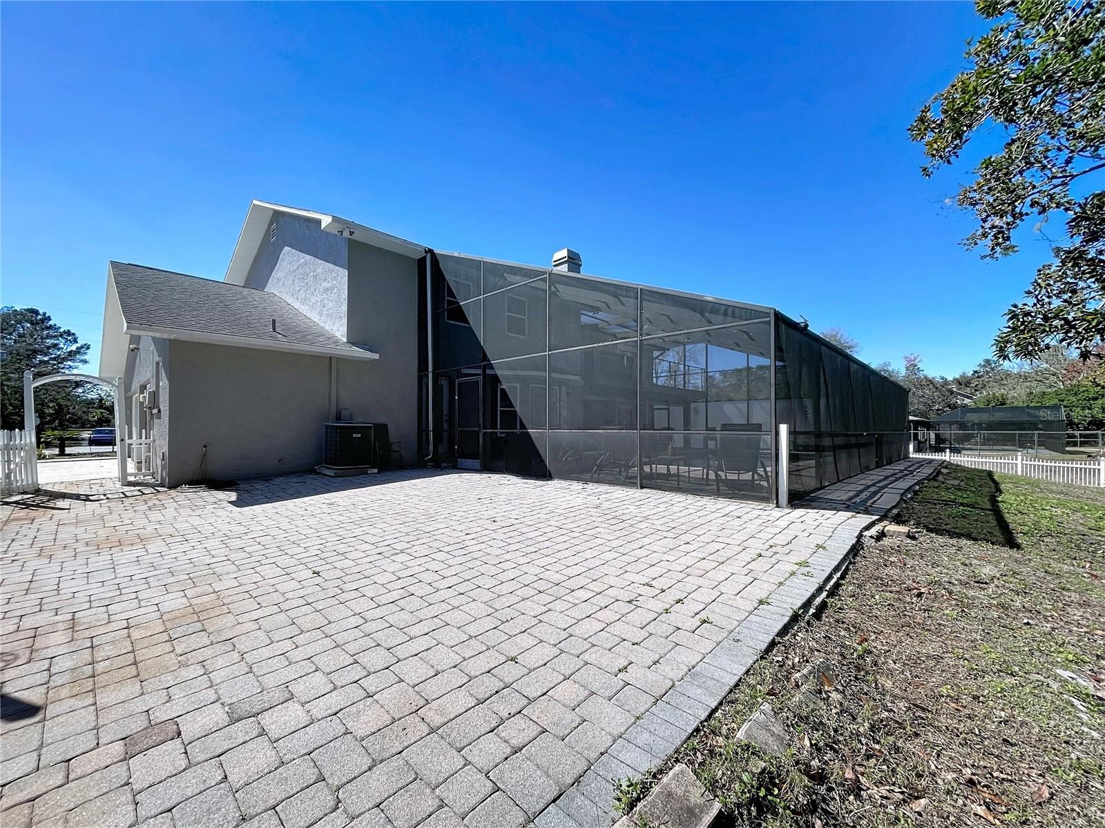 GOLDEN ACRES - Residential