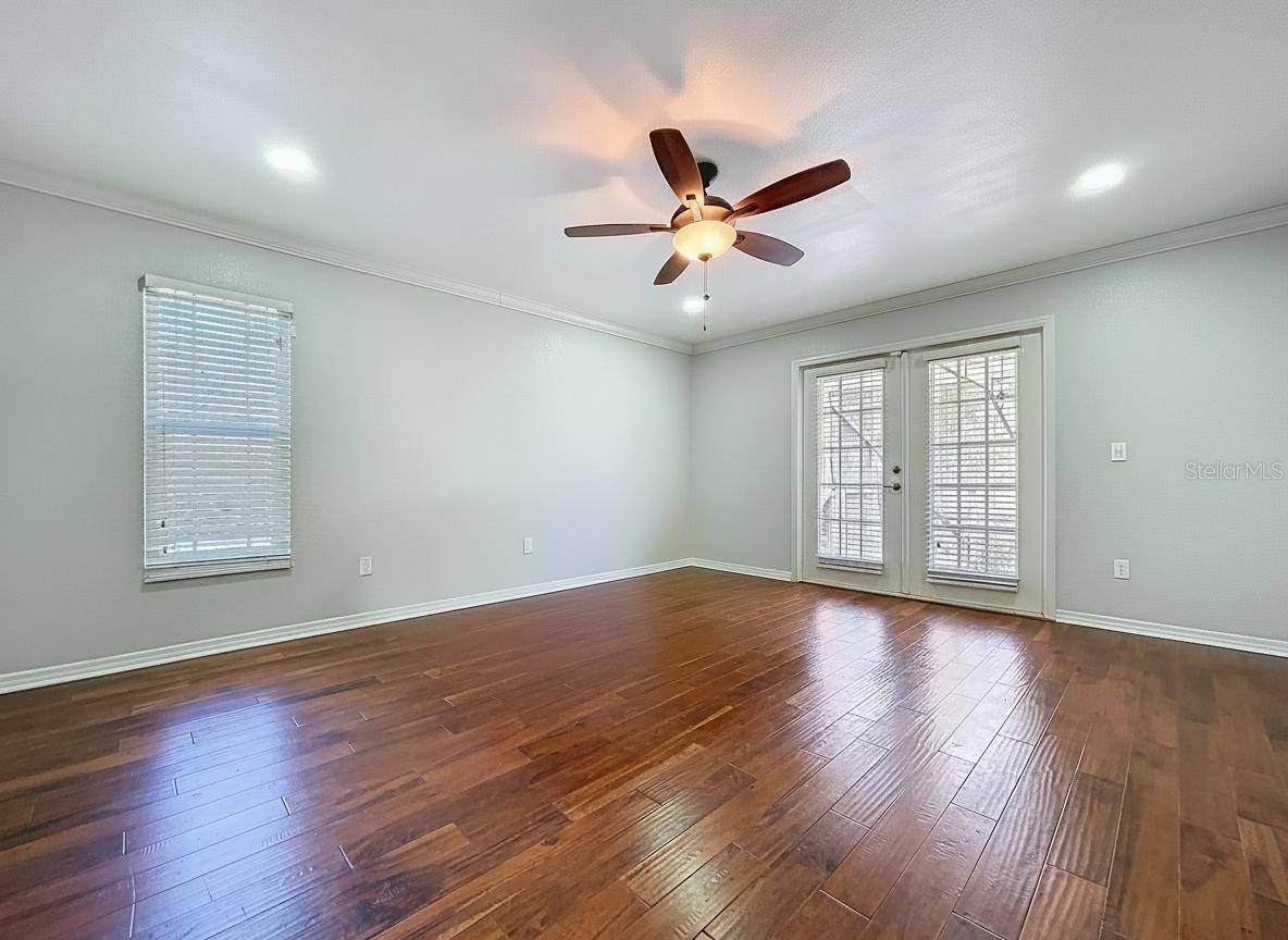 GOLDEN ACRES - Residential