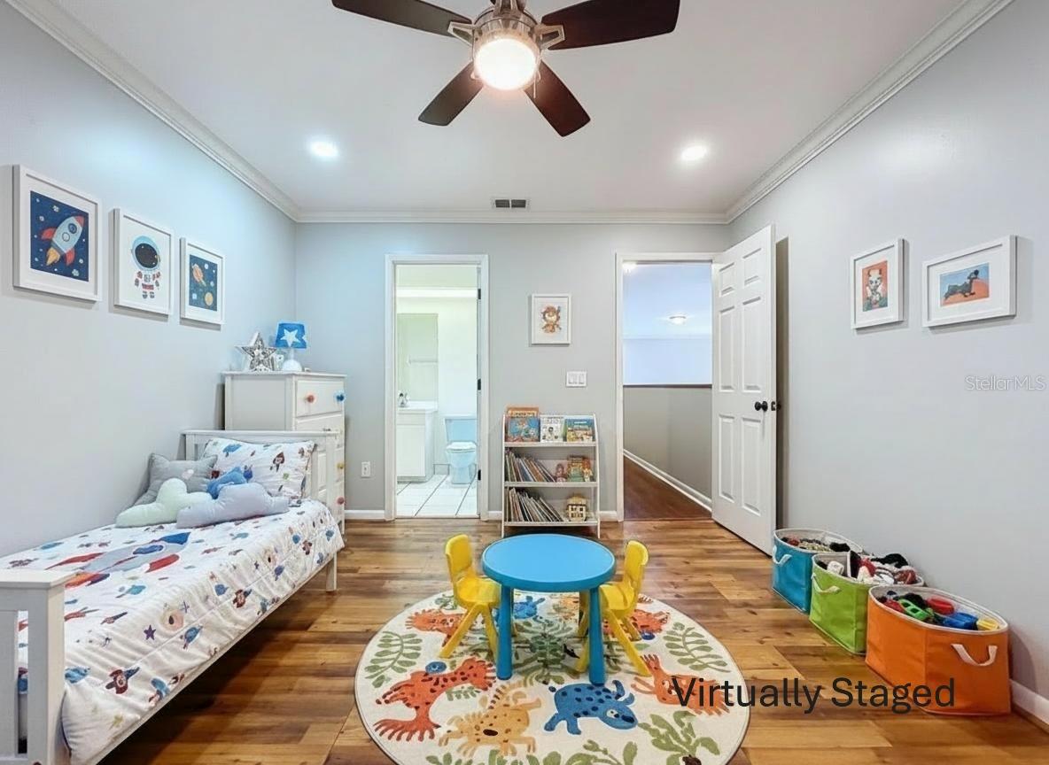 GOLDEN ACRES - Residential