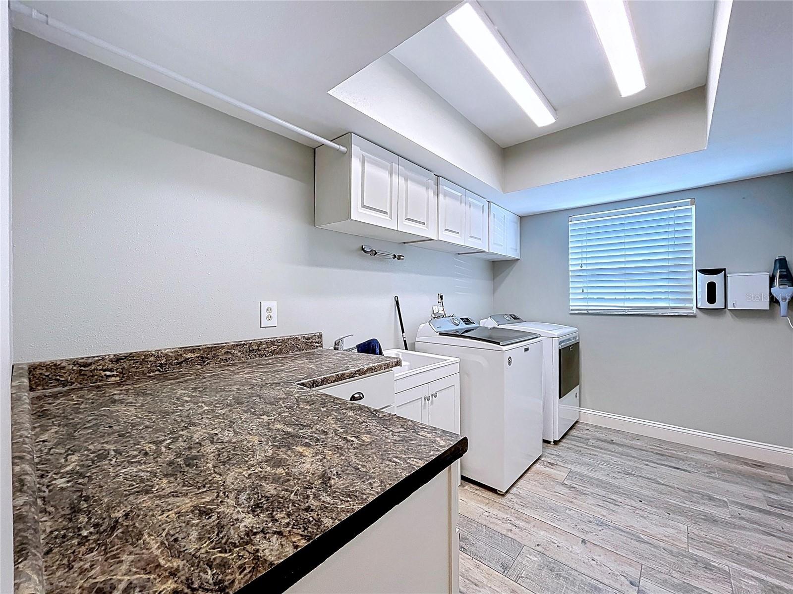 GOLDEN ACRES - Residential