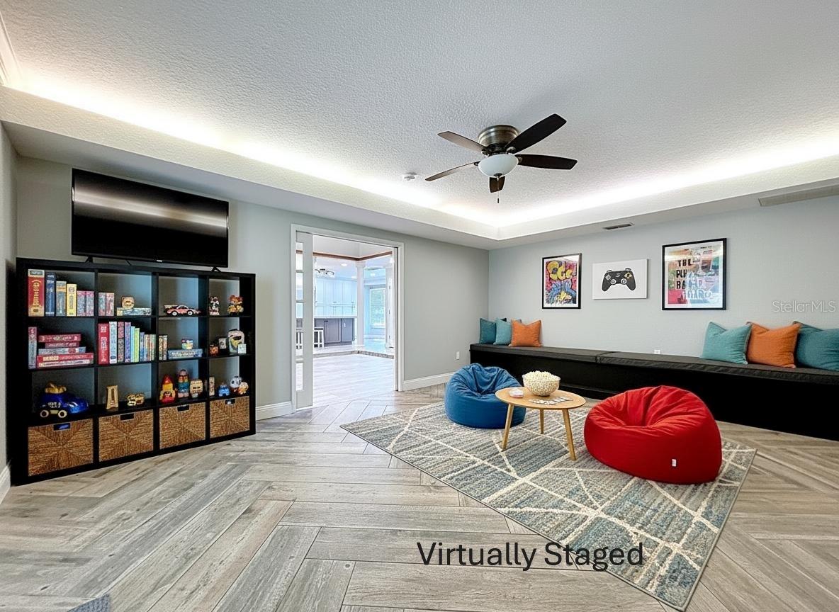 GOLDEN ACRES - Residential