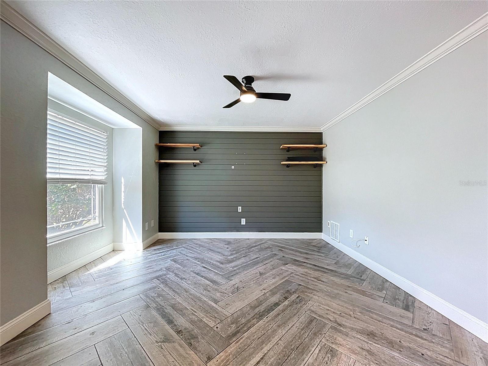 10655 LAKEVIEW DRIVE