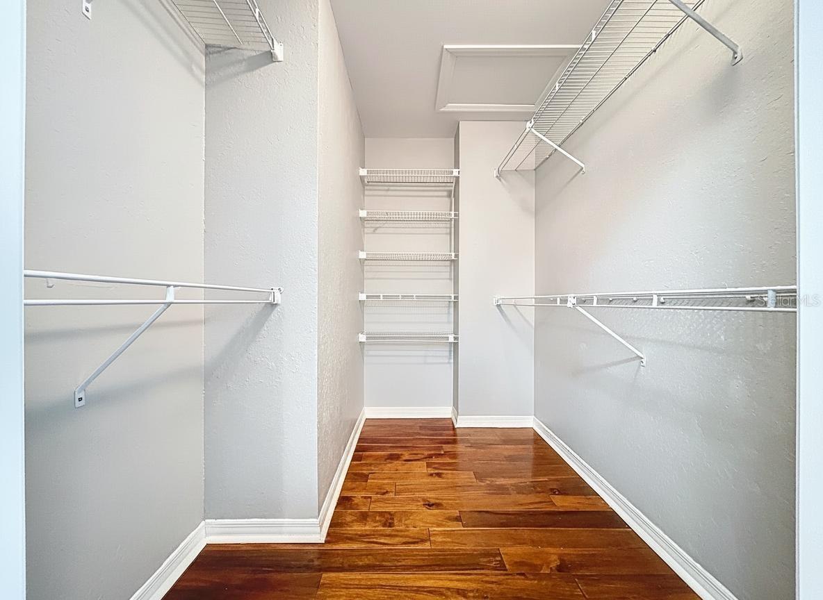 GOLDEN ACRES - Residential