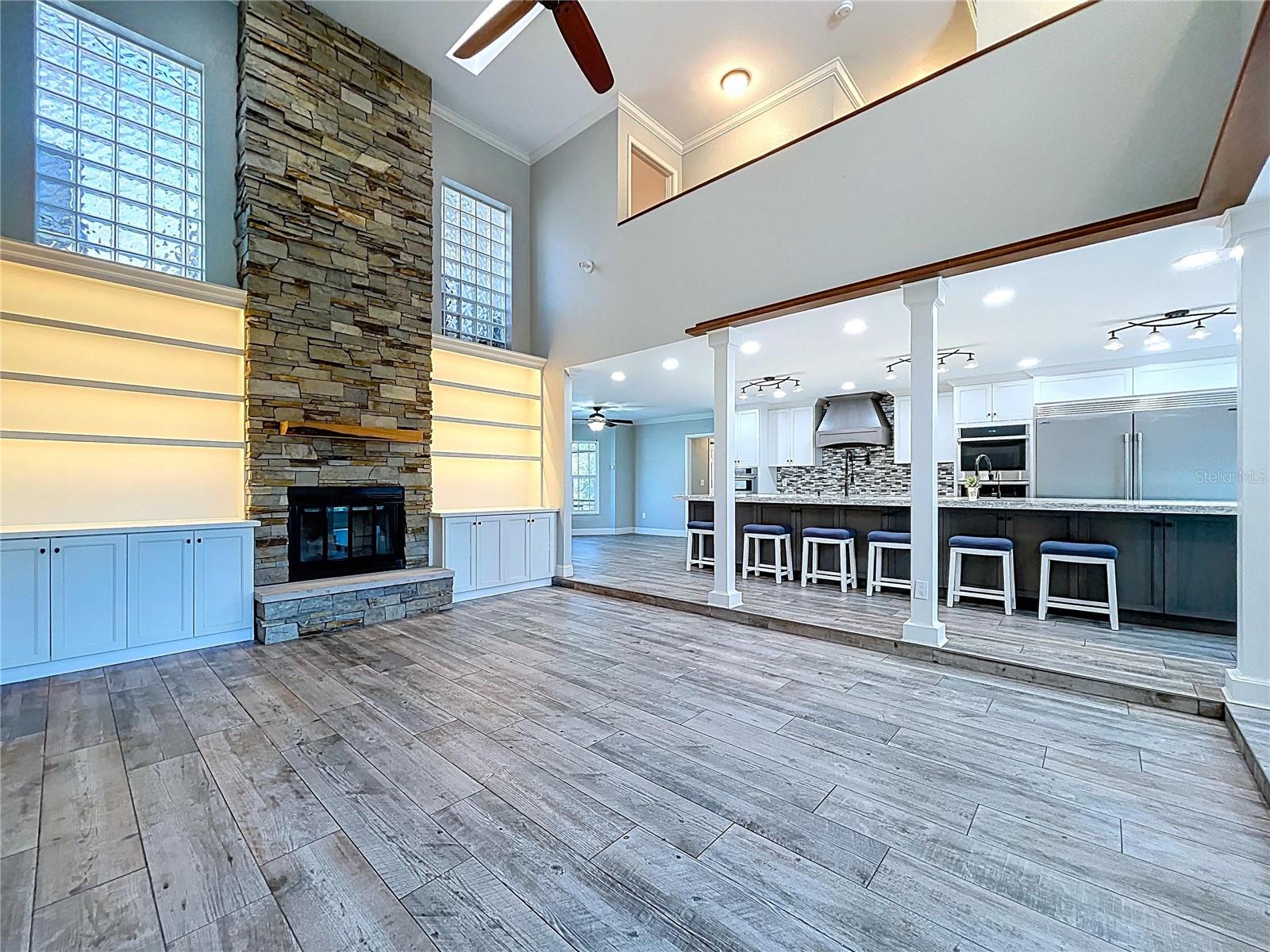 GOLDEN ACRES - Residential