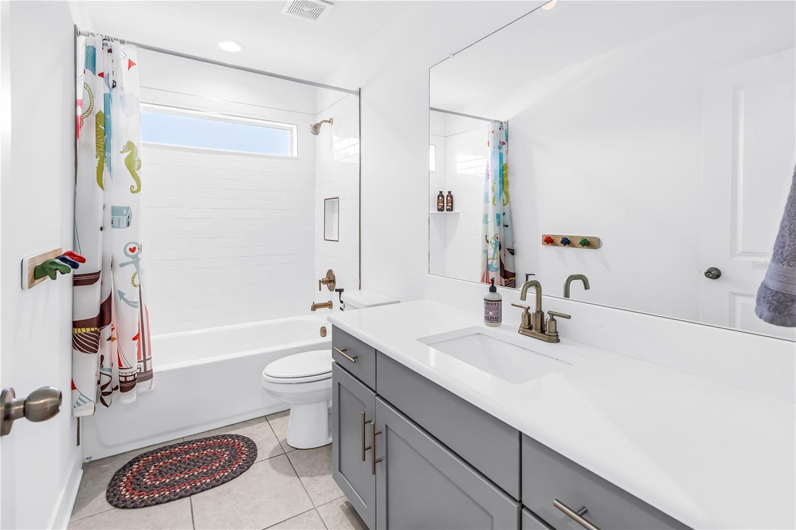 LAKEWOOD ESTATES GOLF COURSE SEC TR XII PT REP - Residential