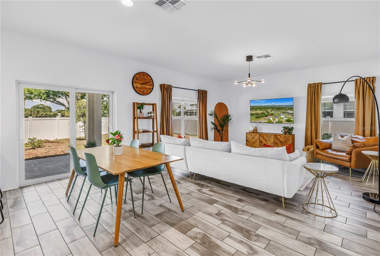 2119 CATALONIA WAY S