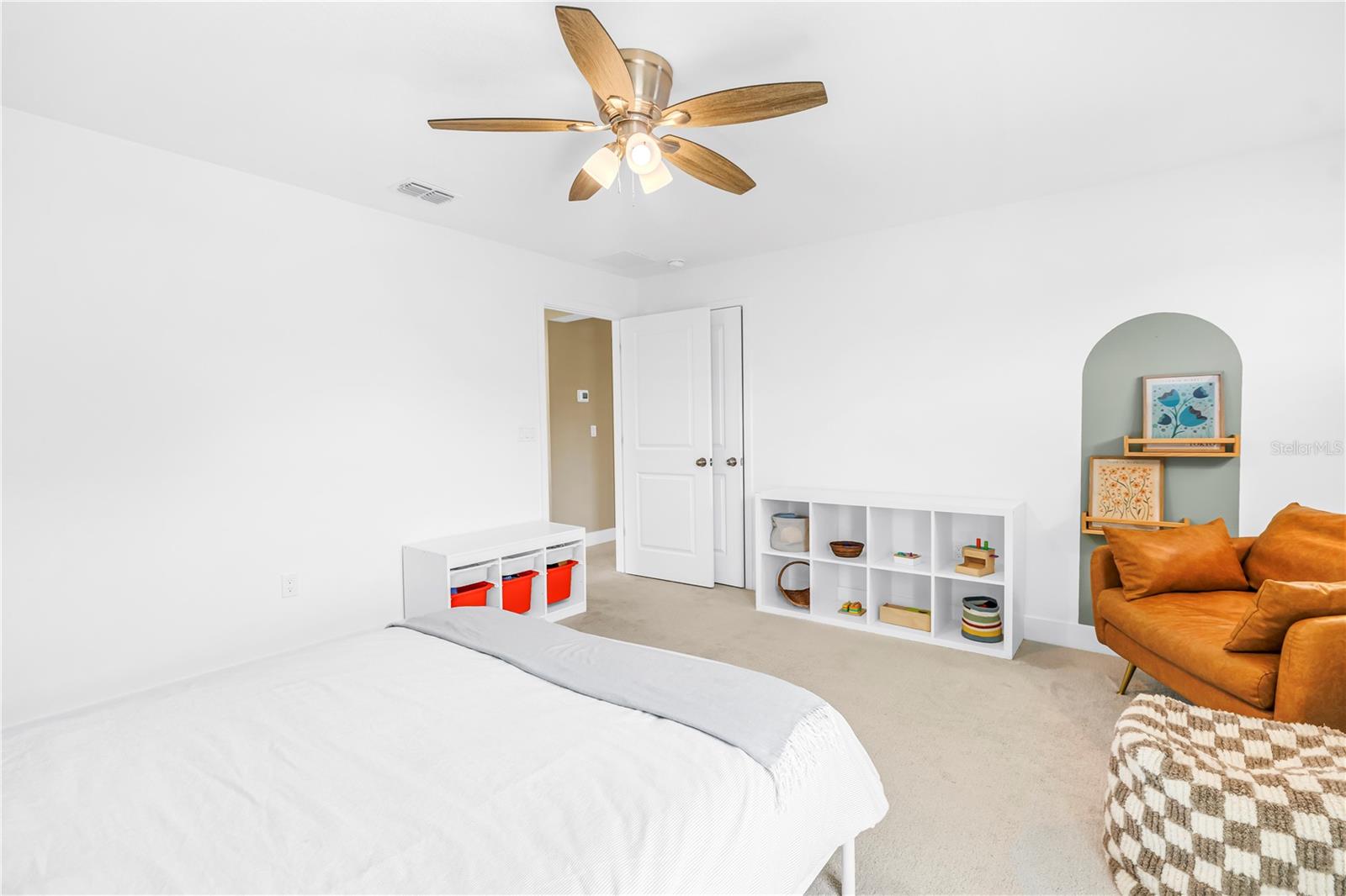 LAKEWOOD ESTATES GOLF COURSE SEC TR XII PT REP - Residential