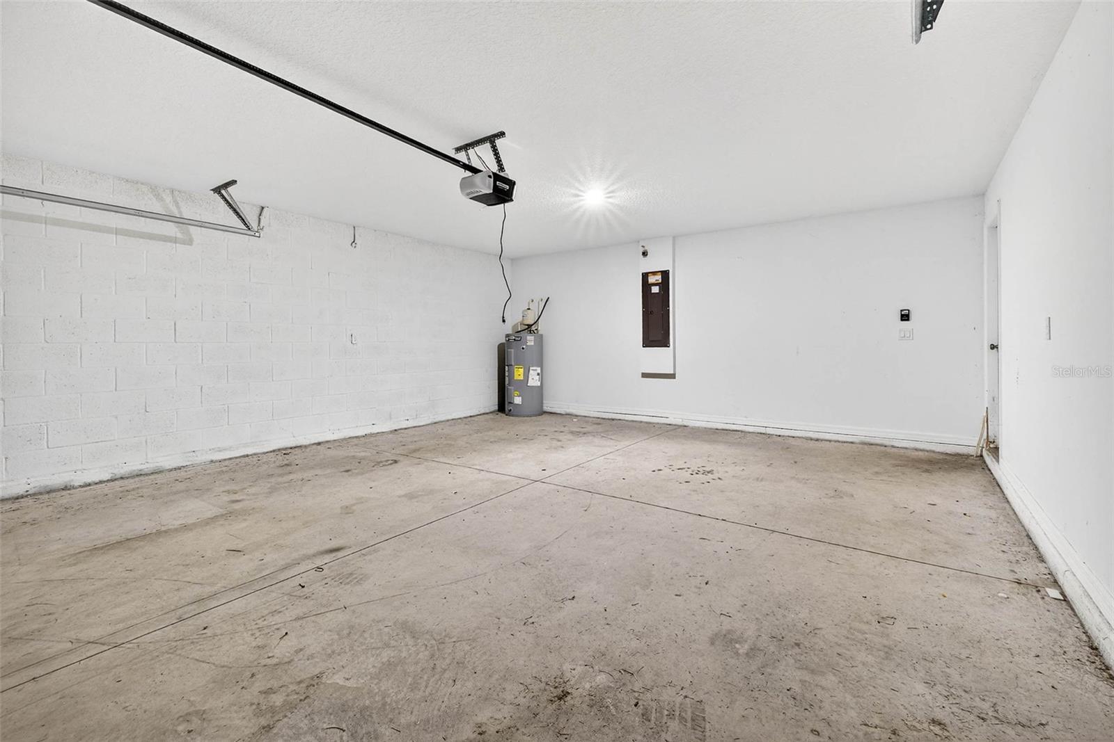 EAGLE HAMMOCK - Residential