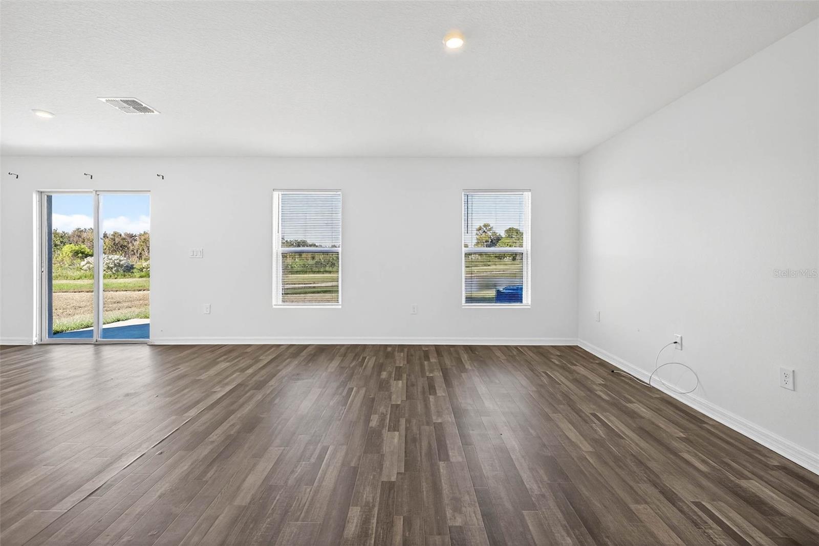 EAGLE HAMMOCK - Residential