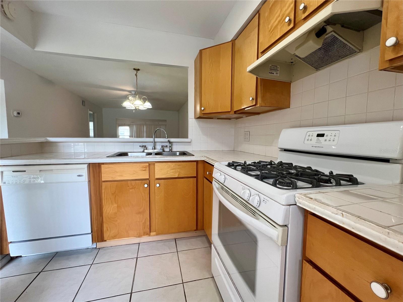 1510 MISSION HILLS BOULEVARD 19-F