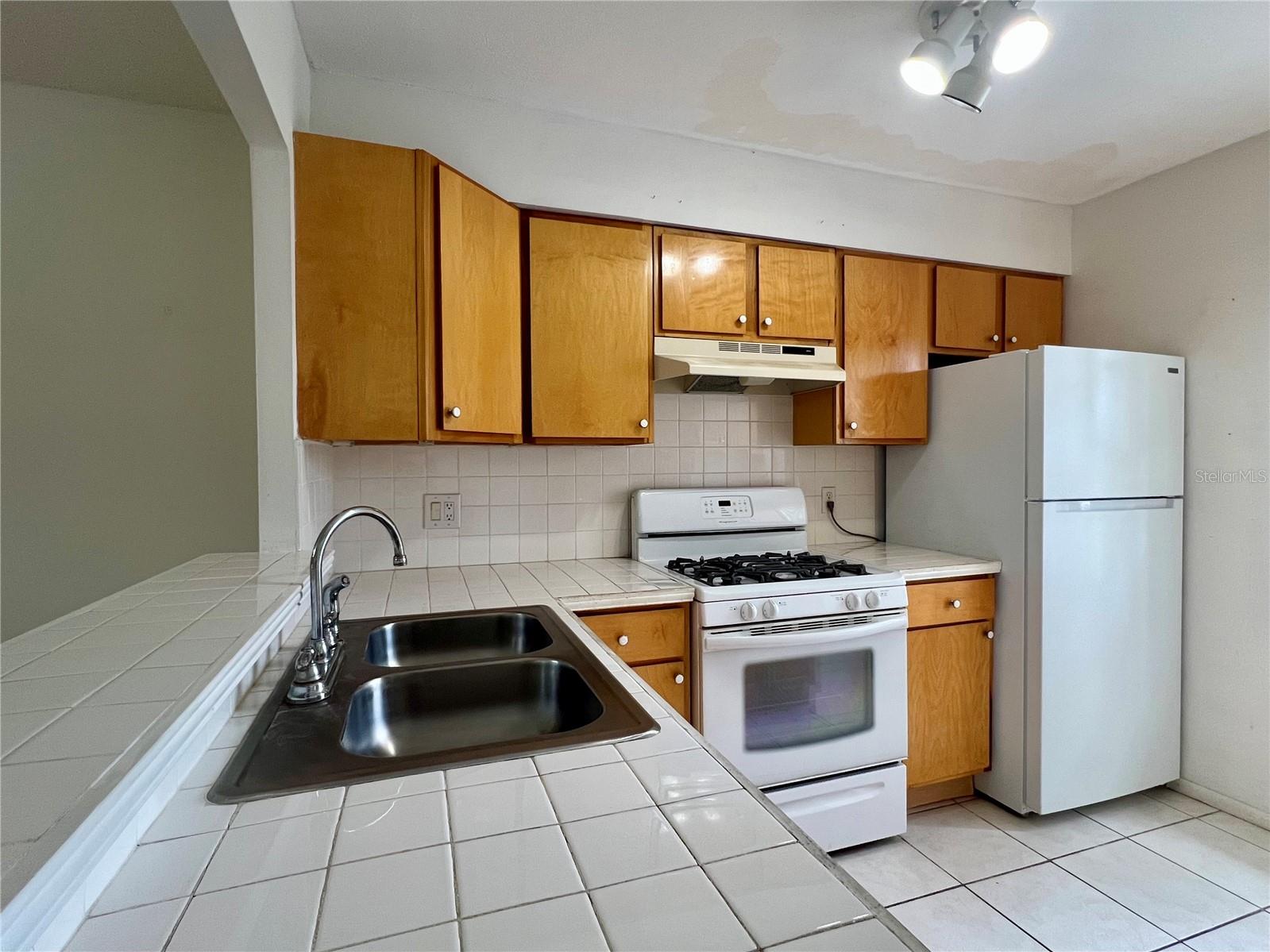 1510 MISSION HILLS BOULEVARD 19-F