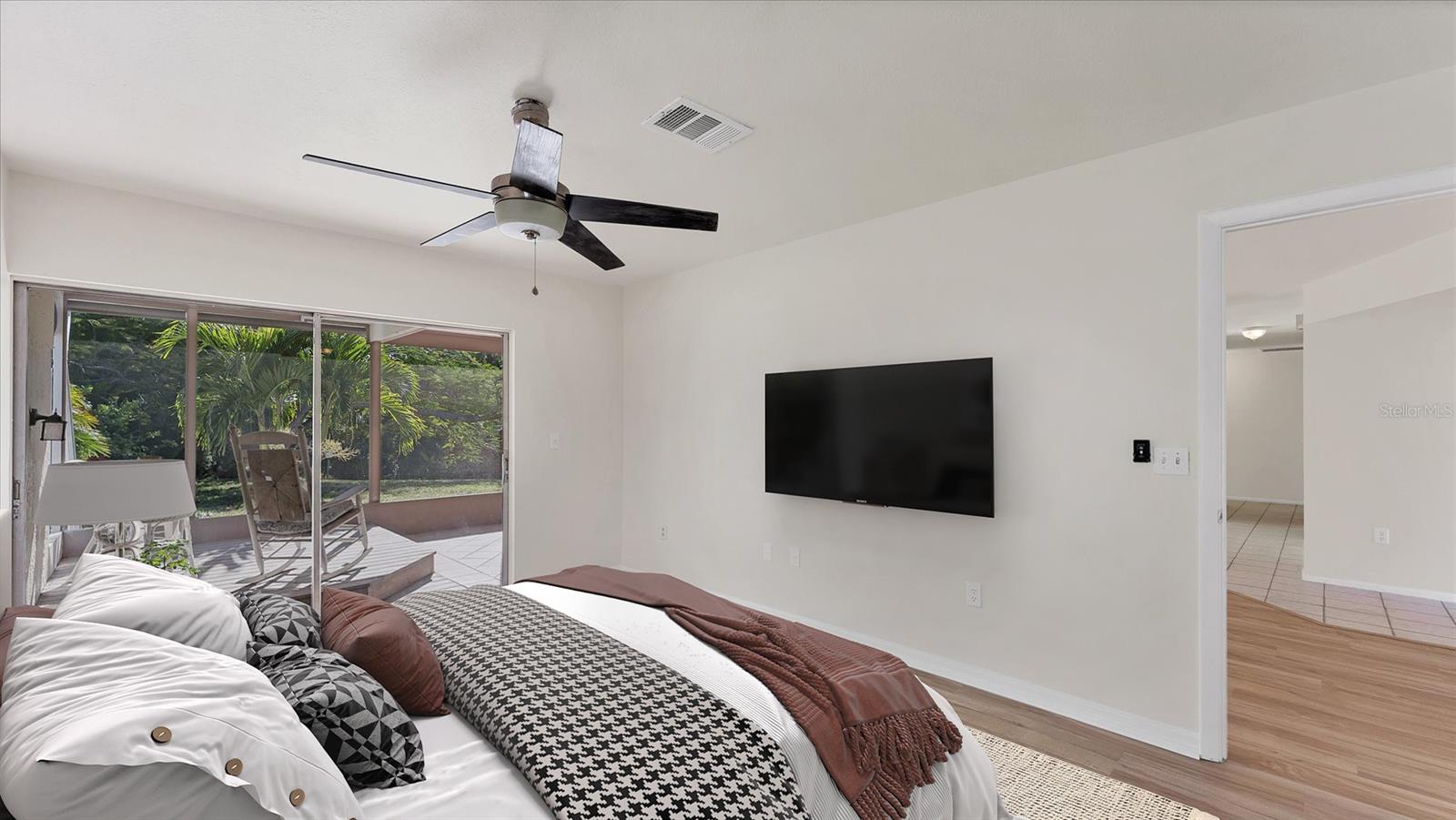 VILLAGE GREEN OF BRADENTON - Residential