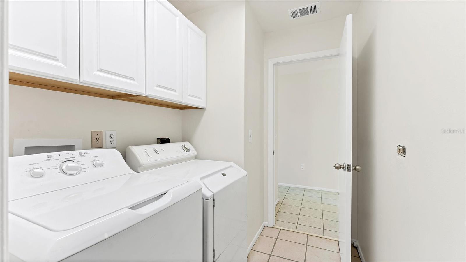 VILLAGE GREEN OF BRADENTON - Residential