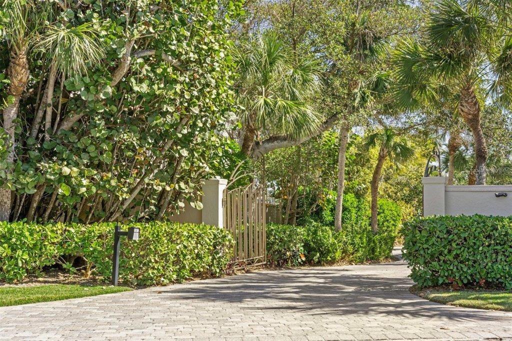 CASEY KEY - Residential