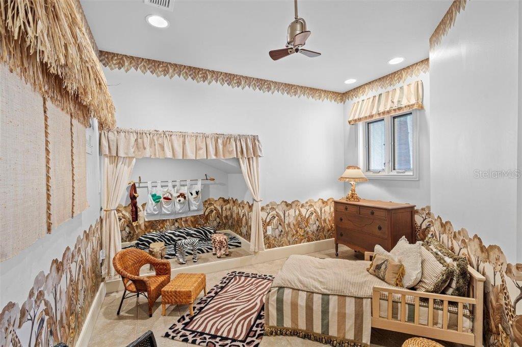 CASEY KEY - Residential