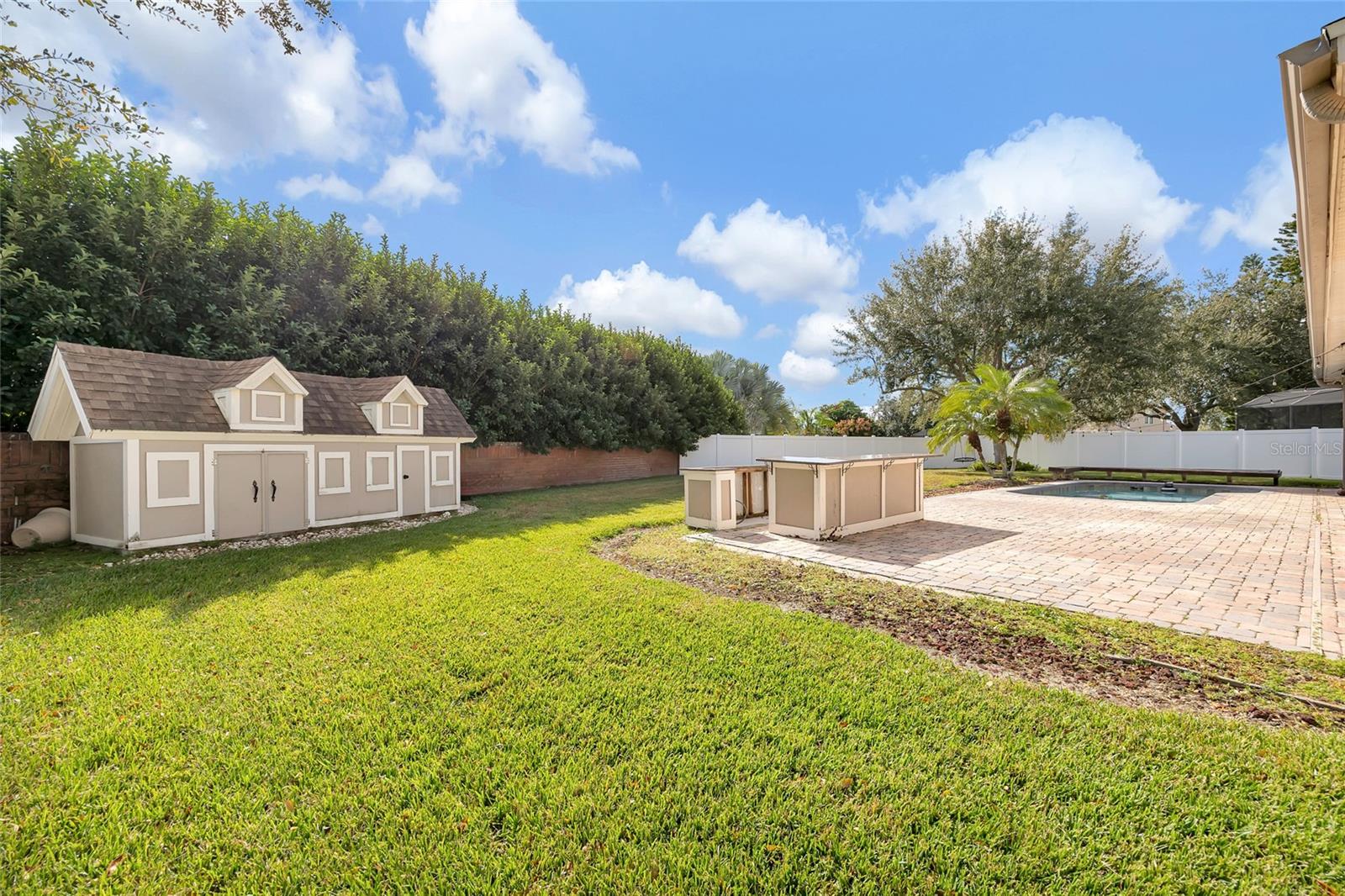 BROOKSTONE 43/47 - Residential