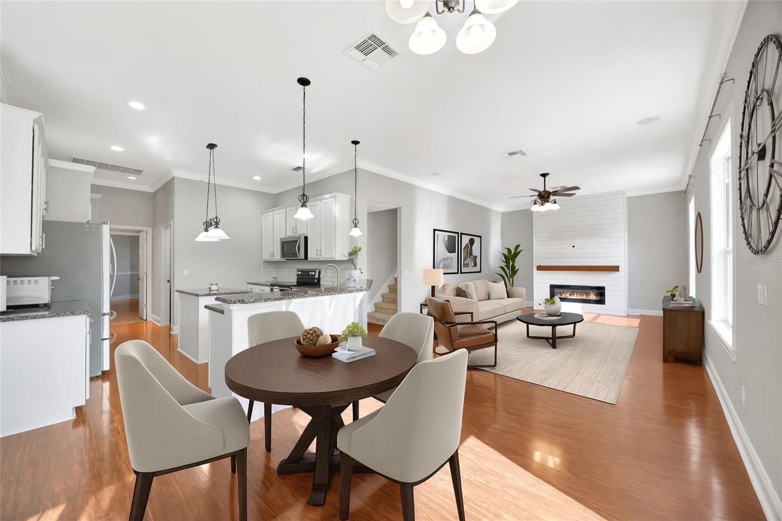 BROOKSTONE 43/47 - Residential