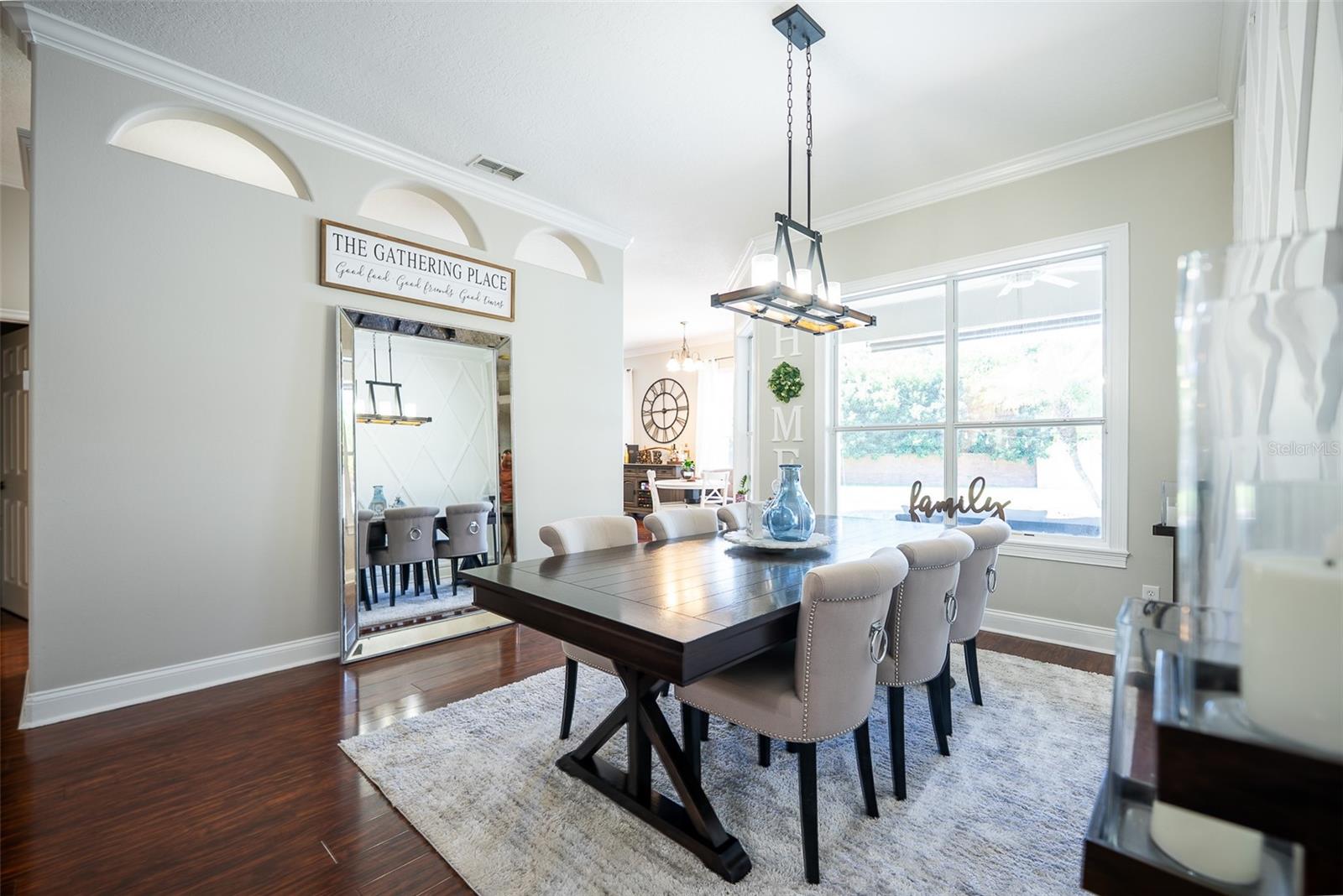 BROOKSTONE 43/47 - Residential