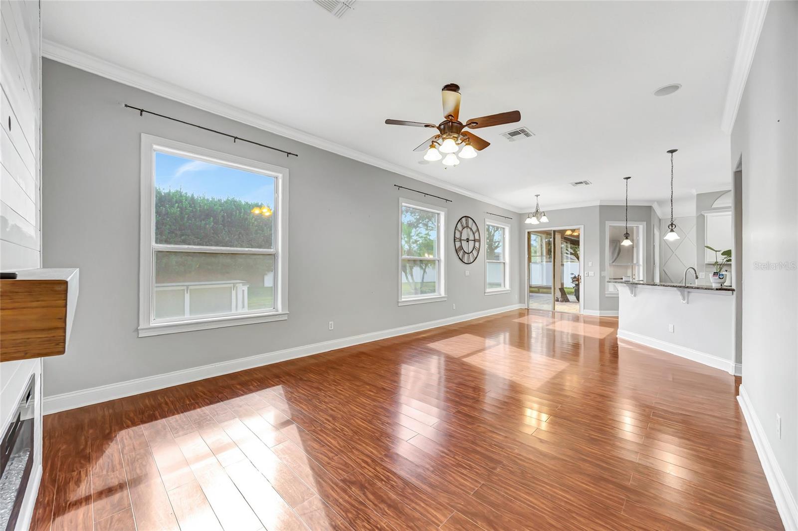 BROOKSTONE 43/47 - Residential