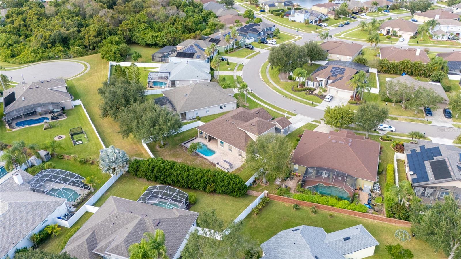 BROOKSTONE 43/47 - Residential