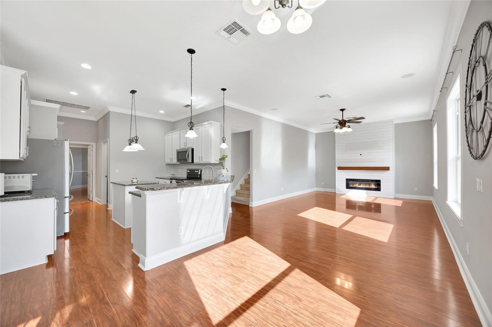 BROOKSTONE 43/47 - Residential