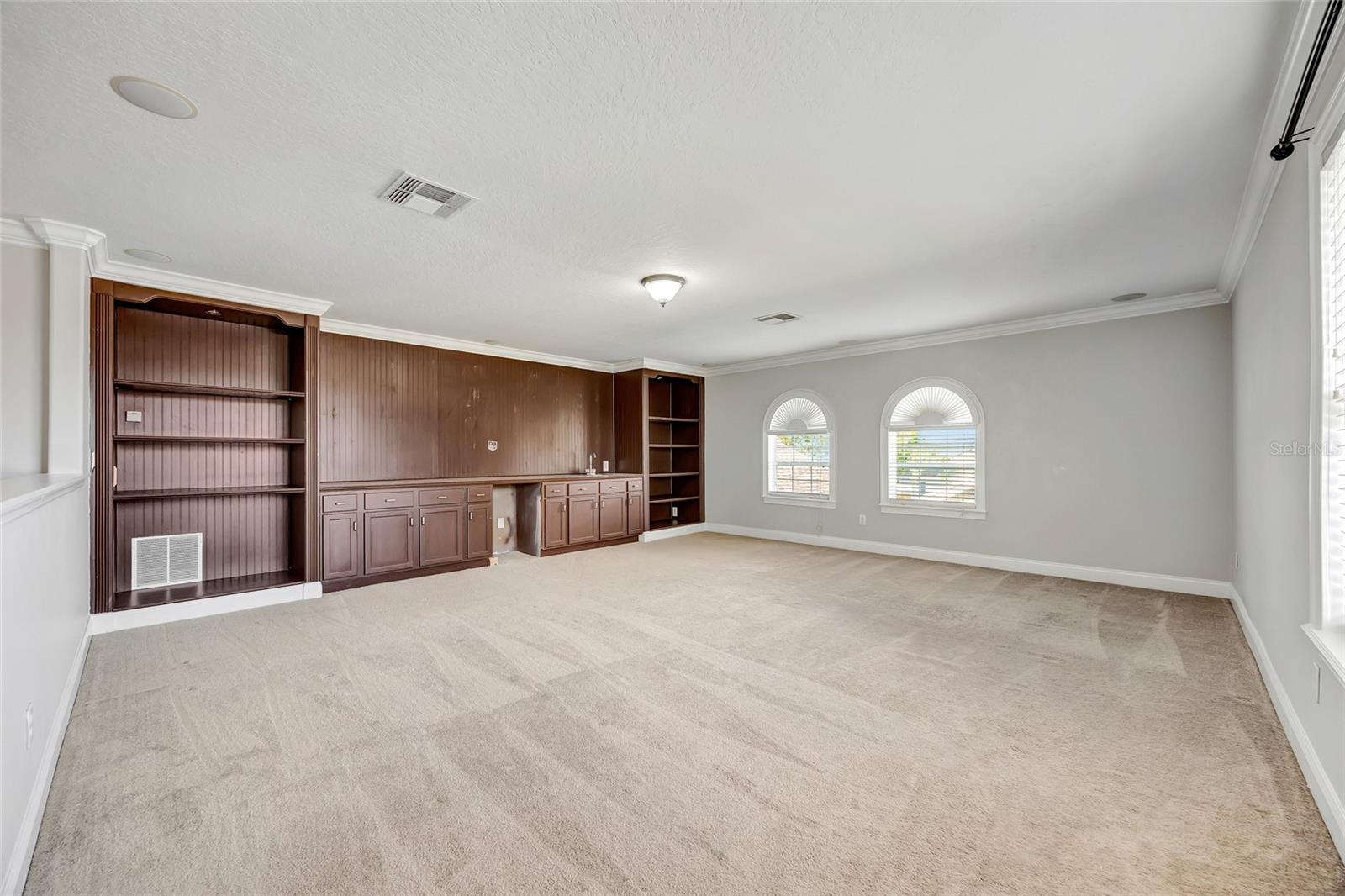 BROOKSTONE 43/47 - Residential