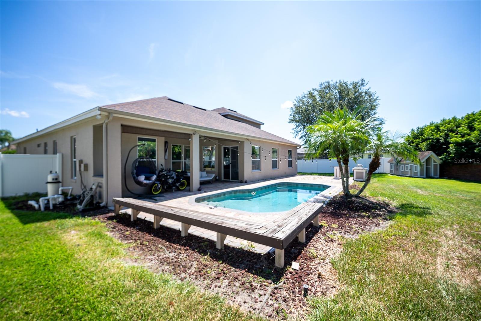 BROOKSTONE 43/47 - Residential