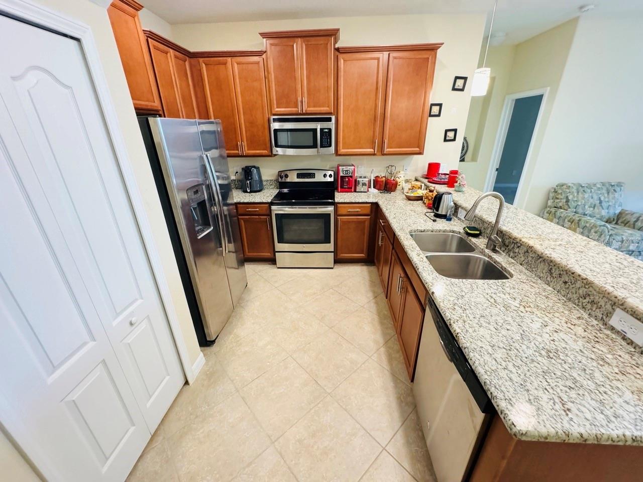 3308 RODRICK CIRCLE