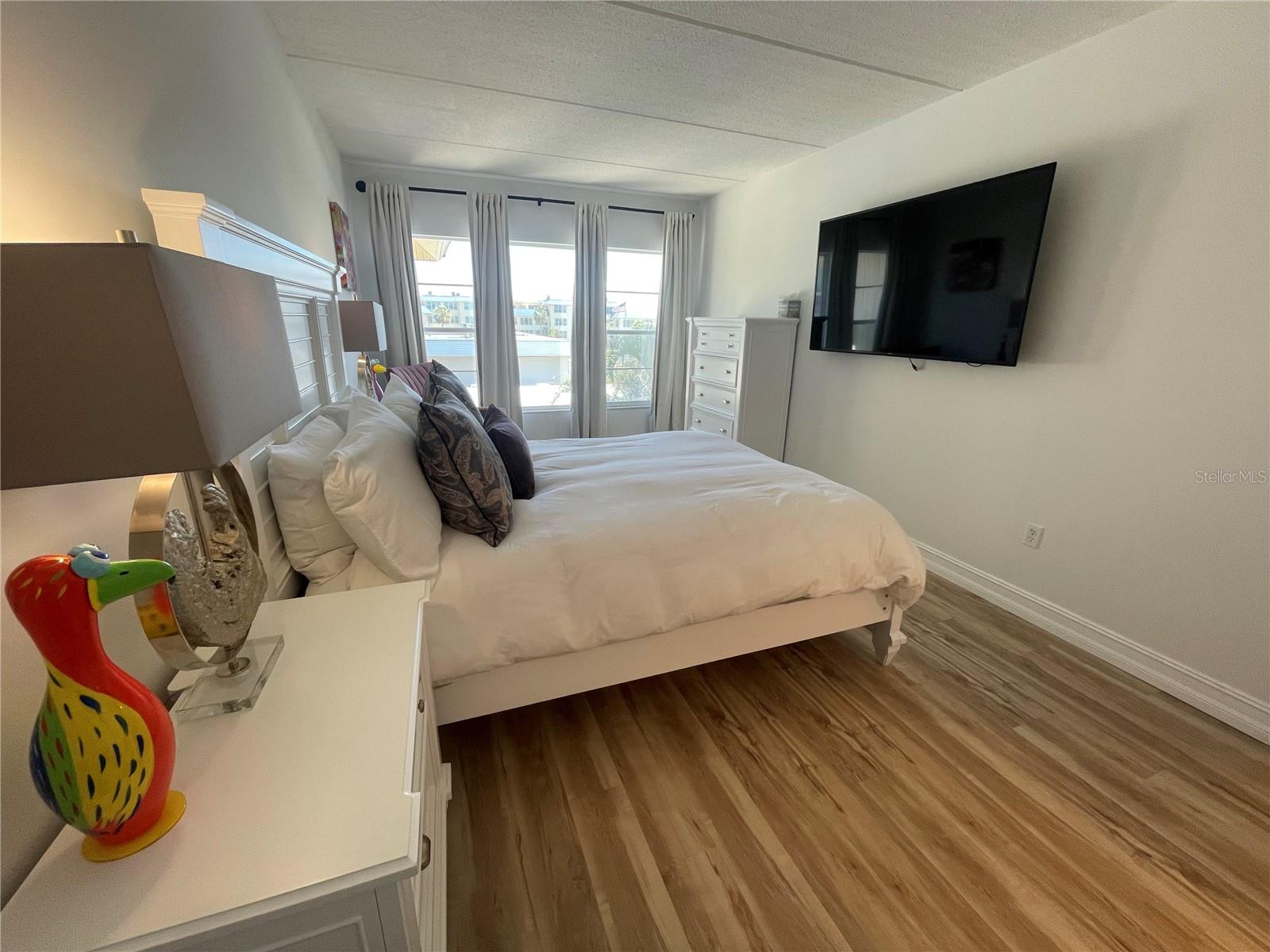 BEACH HARBOR CLUB - Residential