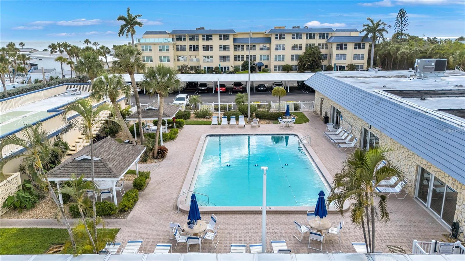 BEACH HARBOR CLUB - Residential