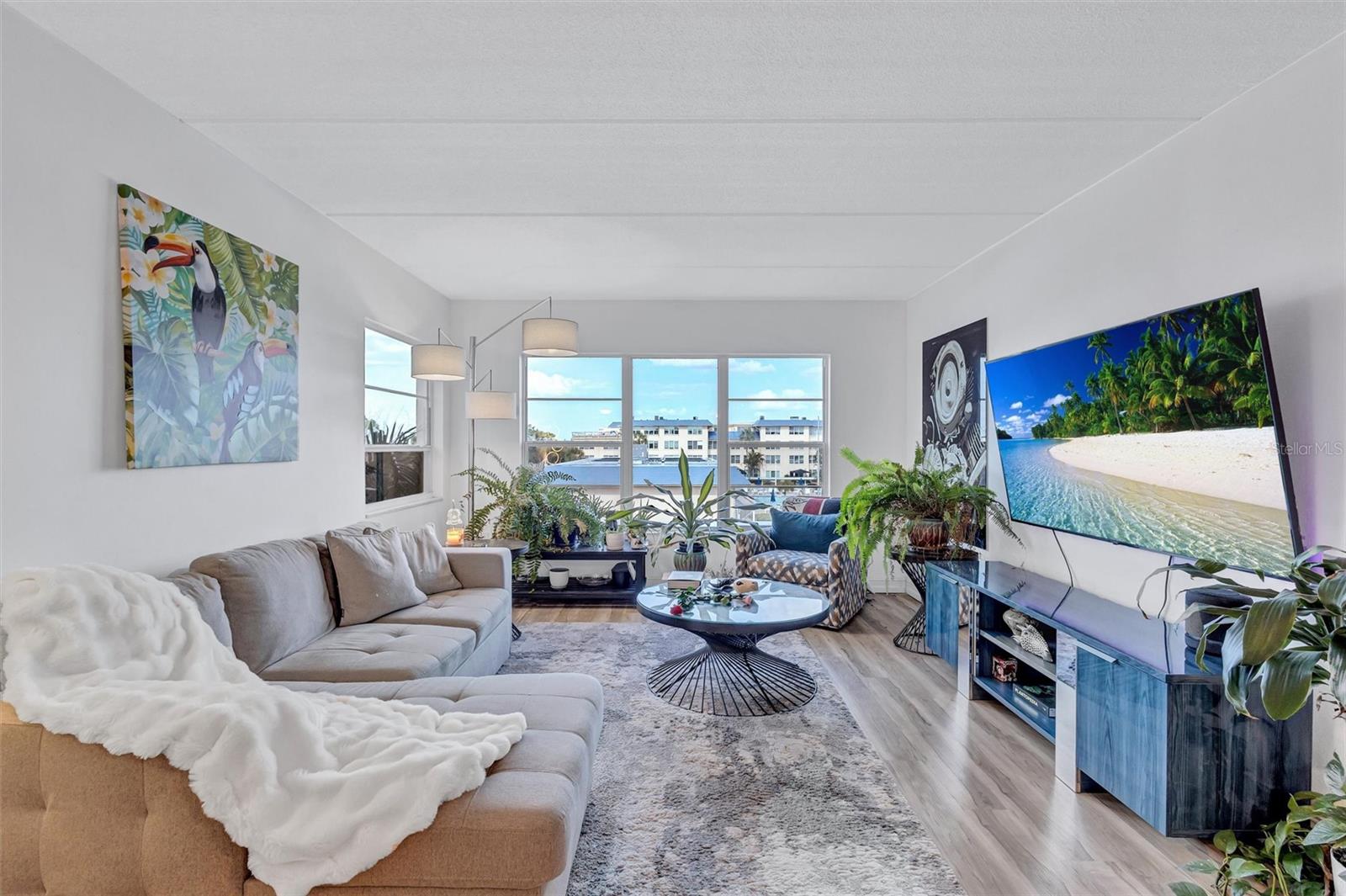 BEACH HARBOR CLUB - Residential