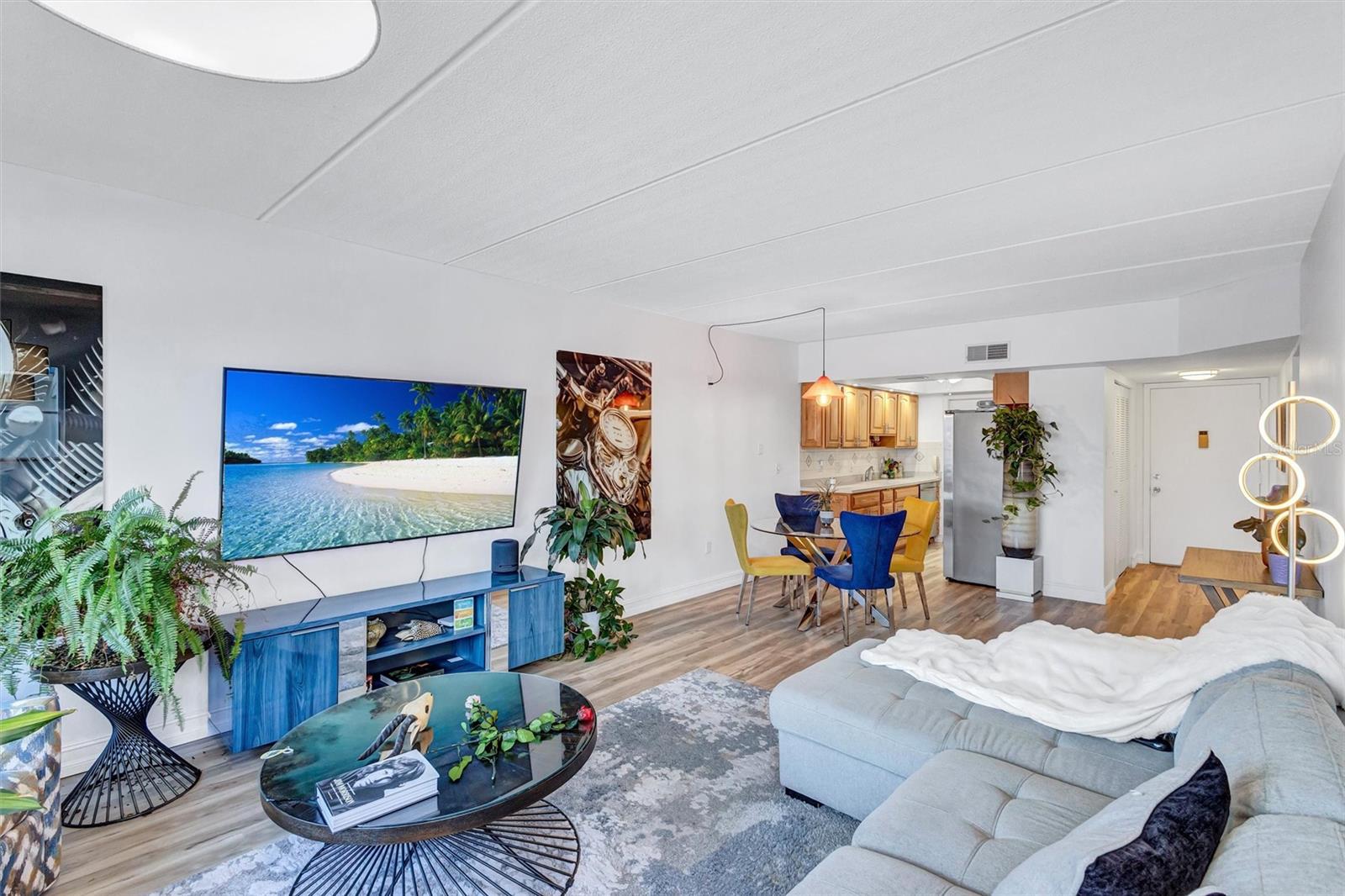 BEACH HARBOR CLUB - Residential