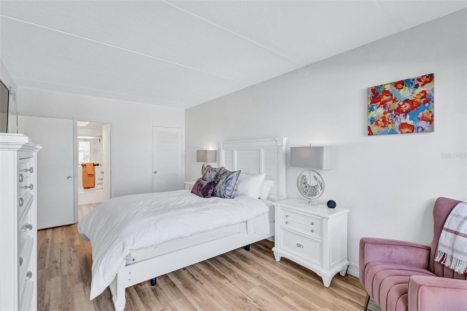 BEACH HARBOR CLUB - Residential