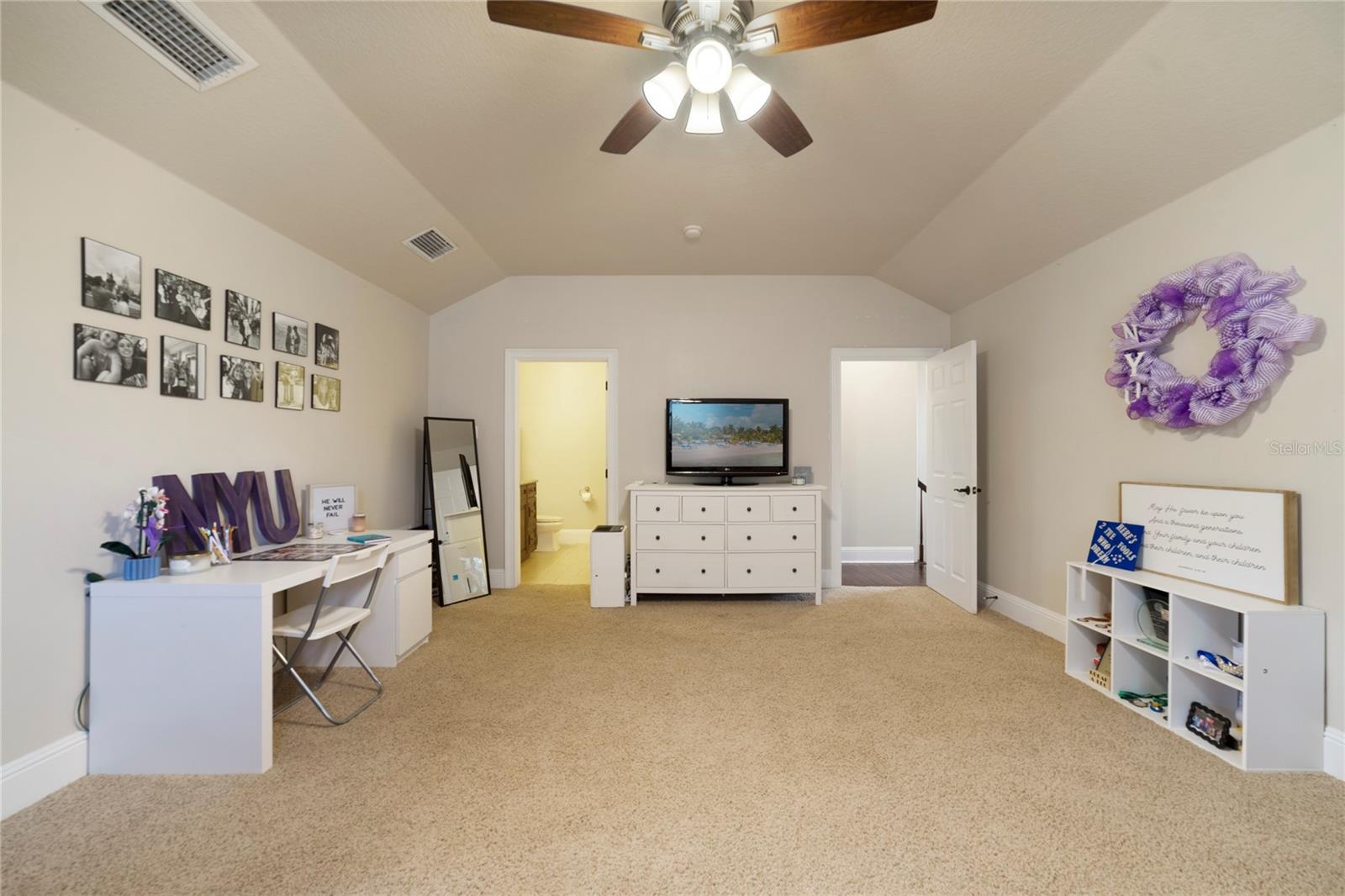 KEENES POINTE UNIT 7 - Residential